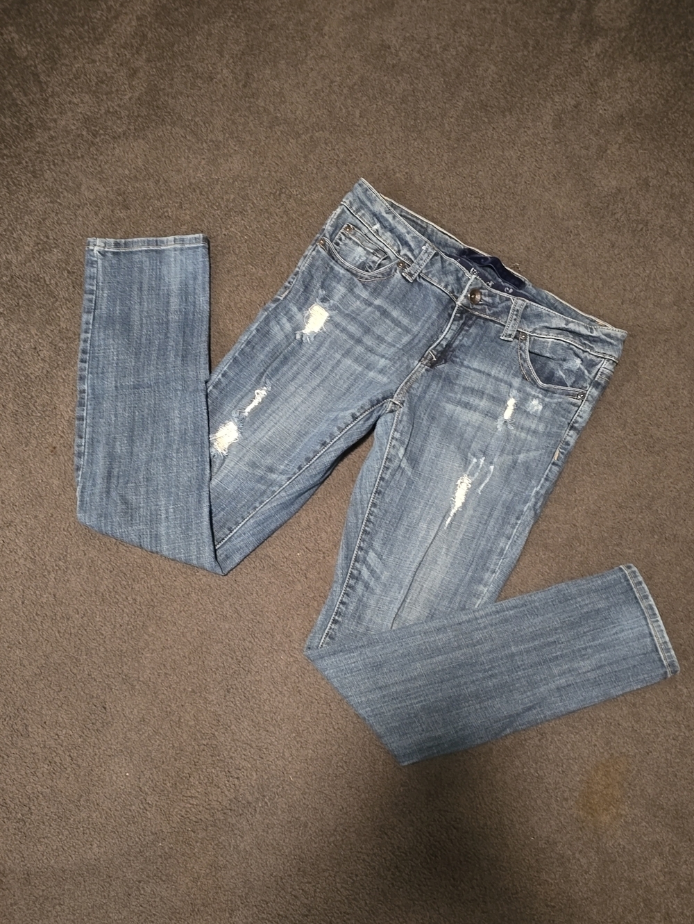 refuge Women’s Light Blue Distressed Skinny Jeans